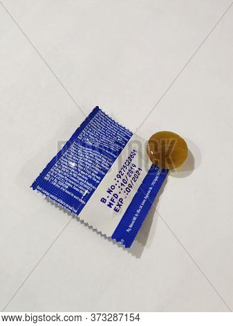 Closeup Of Vicks 3-in1 Pack With Candy For Cough, Nose, Throat Problem. Available In Honey, Lemon An