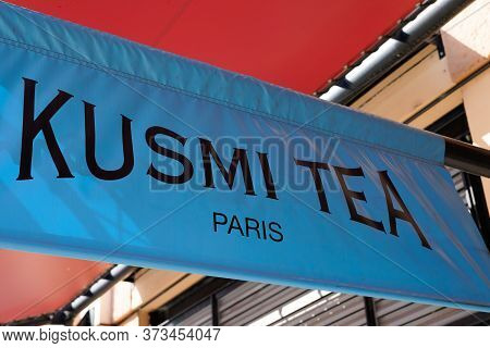 Bordeaux , Aquitaine / France - 10 17 2019 : Kusmi Tea Logo Sign Store Famous Shop Founded In Saint 