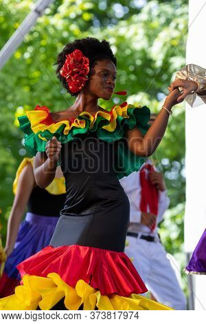 St. Louis, Missouri, Usa - August 24, 2019: Festival Of Nations, Tower Grove Park, Members Of The Fo