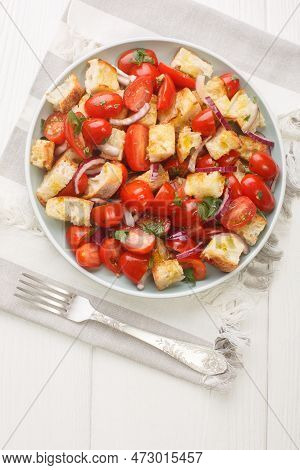 Puglian Acquasala Recipe Is A Perfect Summer Dish, A Salad Comprised Of Torn Stale Bread Soaked In O