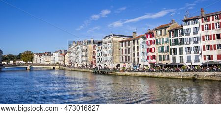 Bayonne, France - October 17, 2021: Panorama Of The Nive River And Colorful Historic Houses In Bayon