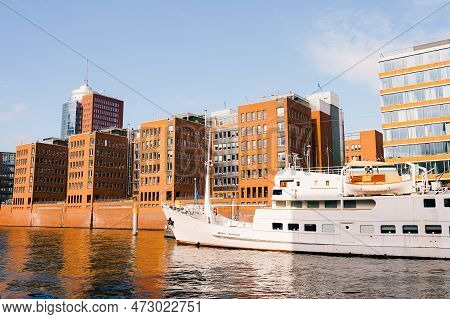 Cityscape Of Sandtorhafen Canal, Hamburg Speicherstadt And Hafencity