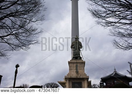 Sculpture Carving Of Yi Sun Sin Figure Statue Monument For Korean People Travelers Travel Visit In D