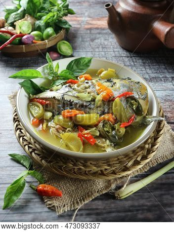 Tuna Fish Soup With Various Indonesian Spices