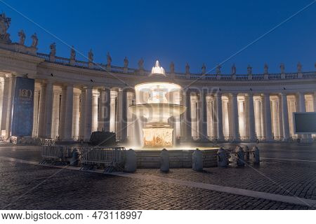 Vatican City, Vatican - December 7, 2022: Carlo Maderno's Fountain On St. Peter's Square In Vatican 