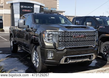 Gmc Sierra 2500 Hd At4 Display At A Dealership. Gmc Offers The Sierra 2500 In Pro, Sle, Slt, At4, An