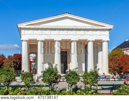 Vienna, Austria - October 2021: Theseus Temple In Volksgarten Park In Autumn
