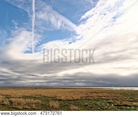 The Promenade Overlooking The Ribble Estuary At Lytham, Lytham St Annes, Fylde Coast, Lancashire Uni