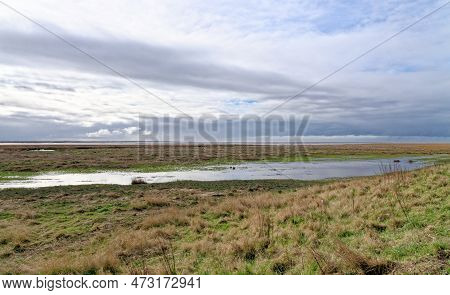 The Promenade Overlooking The Ribble Estuary At Lytham, Lytham St Annes, Fylde Coast, Lancashire Uni
