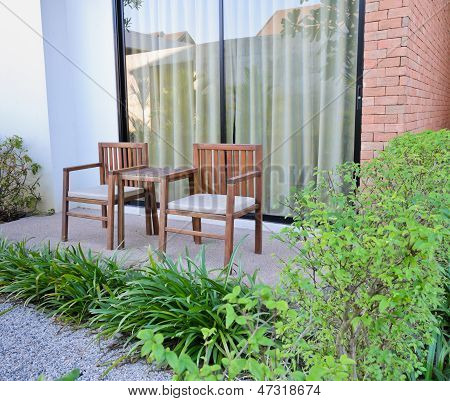 Outdoor Möbel mit Garten
