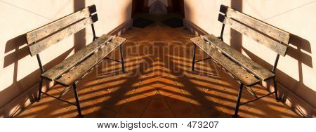 Benchs เก่าสองในฉนวน