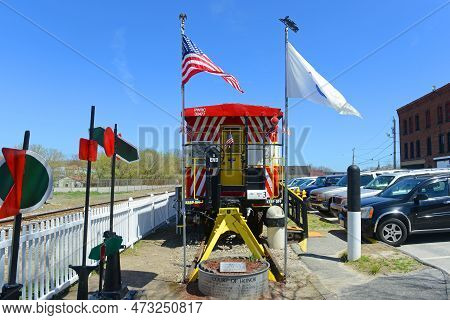 Webster, Ma, Usa - Apr. 30, 2016: Providence And Worcester Railroad Caboose At Webster Depot On Main