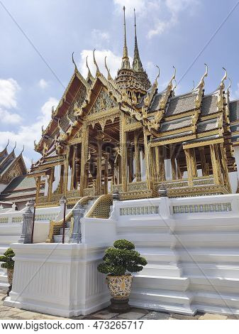 Phra Tinang Aporn Phimok Prasat Pavilion In The Grand Palace In Bangkok. The Palace Has Been The Off