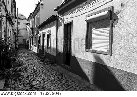 Alcochete, Lisbon, Portugal- November 21, 2022: Typical Facades And Narrow Streets In Alcochete Town