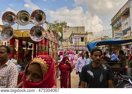 Sikar,rajasthan ; 03-24-2023 : People Celebrating The Gangaur Festival With Band