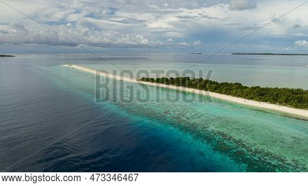 Tropical Sandy Beach And Blue Sea. Timba Timba Islet. Tun Sakaran Marine Park. Borneo, Sabah, Malays