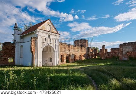 Old Ancient Gate Of Ruins Of The Old Carthusian Monastery 1648-1666 Years In Beryoza City, Brest Reg