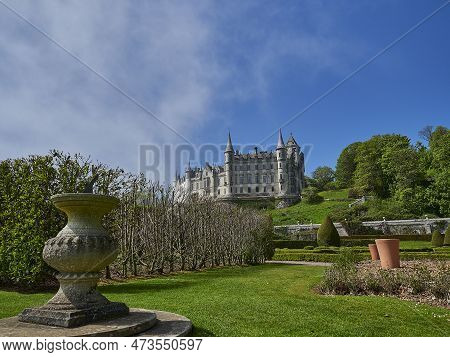 Dunrobin Castle, Scotland - 05 24 2018: Exterior Of Dunrobin Castle In Scotland, An Old And Beautifu