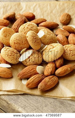 słodkie ciasteczka migdałowe ciasteczka (amaretti)