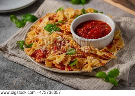 Homemade Pasta With Marinara Sauce