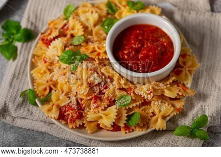 Homemade Pasta With Marinara Sauce