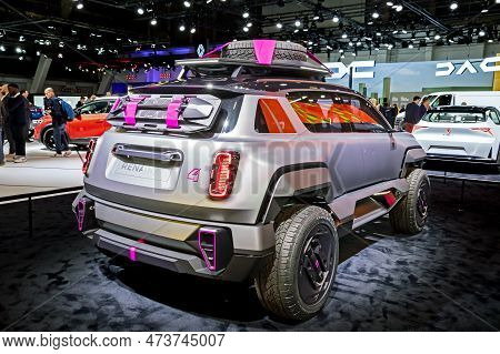 Renault 4ever Trophy Concept Electric All-terrain Car Showcased At The Brussels Autosalon European M