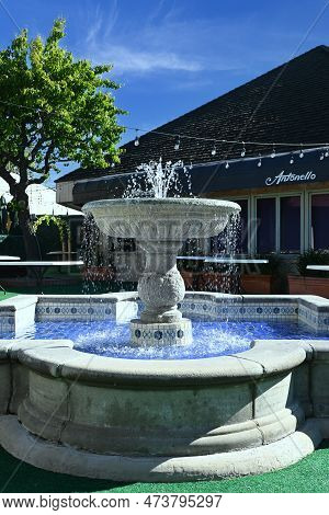 Santa Ana, California - 31 Mar 2023: Closeup Of The Fountain In The Outdoor Dining Area For Antonell