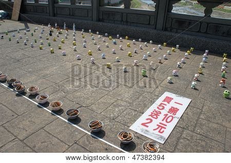 Taiwanese ring toss game, February 17, 2013