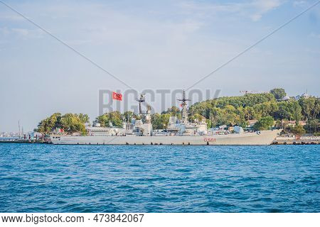 Italian Navy De La Penne Class Guided Missile Destroyer Its Francesco Mimbelli Is Pierside At Sarayb