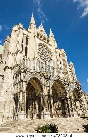 Cathedral Of Our Lady Of Chartres (cathédrale Notre-dame De Chartres)