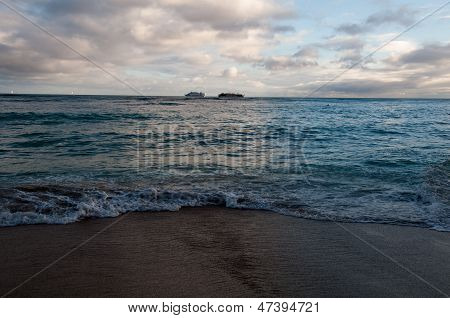 Waikiki Beach ved solnedgang