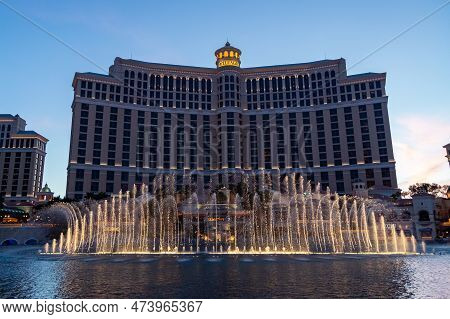 Las Vegas, Nevada - April 2017: Fountains Of Bellagio. Fountains At Bellagio Hotel And Casino In Las