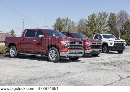 Avon - Circa April 2023: Chevrolet Silverado 1500 Display At A Dealership. Chevy Offers The Silverad