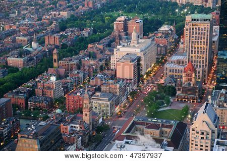 Boston city-keskustan Ilmakuva kaupunkien historiallisten rakennusten auringonlaskun aikaan.