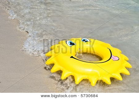 Flydende enhed Bye havet i form af solen