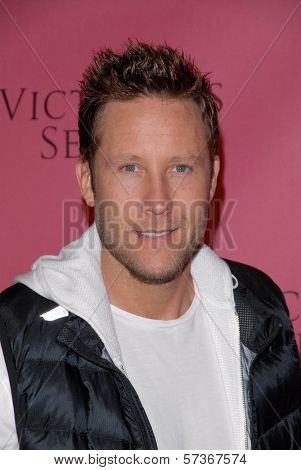 Michael Rosenbaum  at the Victoria's Secret Supermodels Celebrate the Reveal of the 2010 