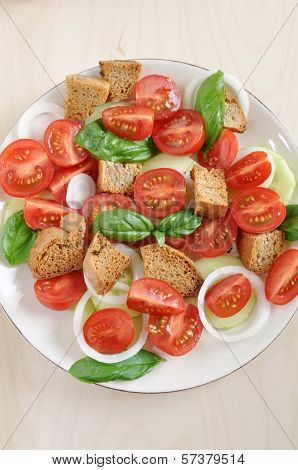 Panzanella, healthy Italian Salad