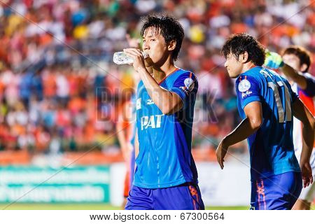 Sisaket Thailand-june 21: Kim Geun-chul Of Singhtarua Fc. Drinking Water During Thai Premier League