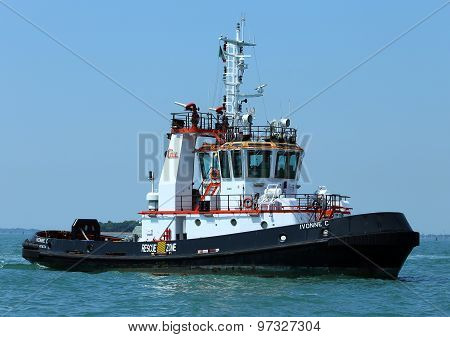 Venice, Ve - Italy. 14Th July, 2015:  Tugboat Used To Drive Large Cruise Ships Away From The Port Of