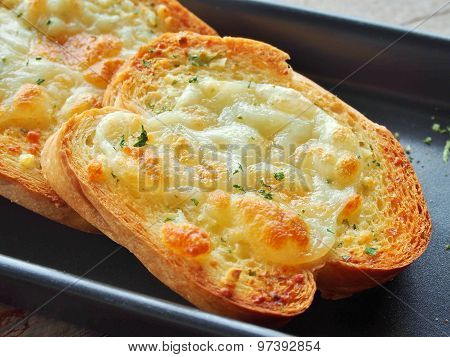 garlic bread with cheese.