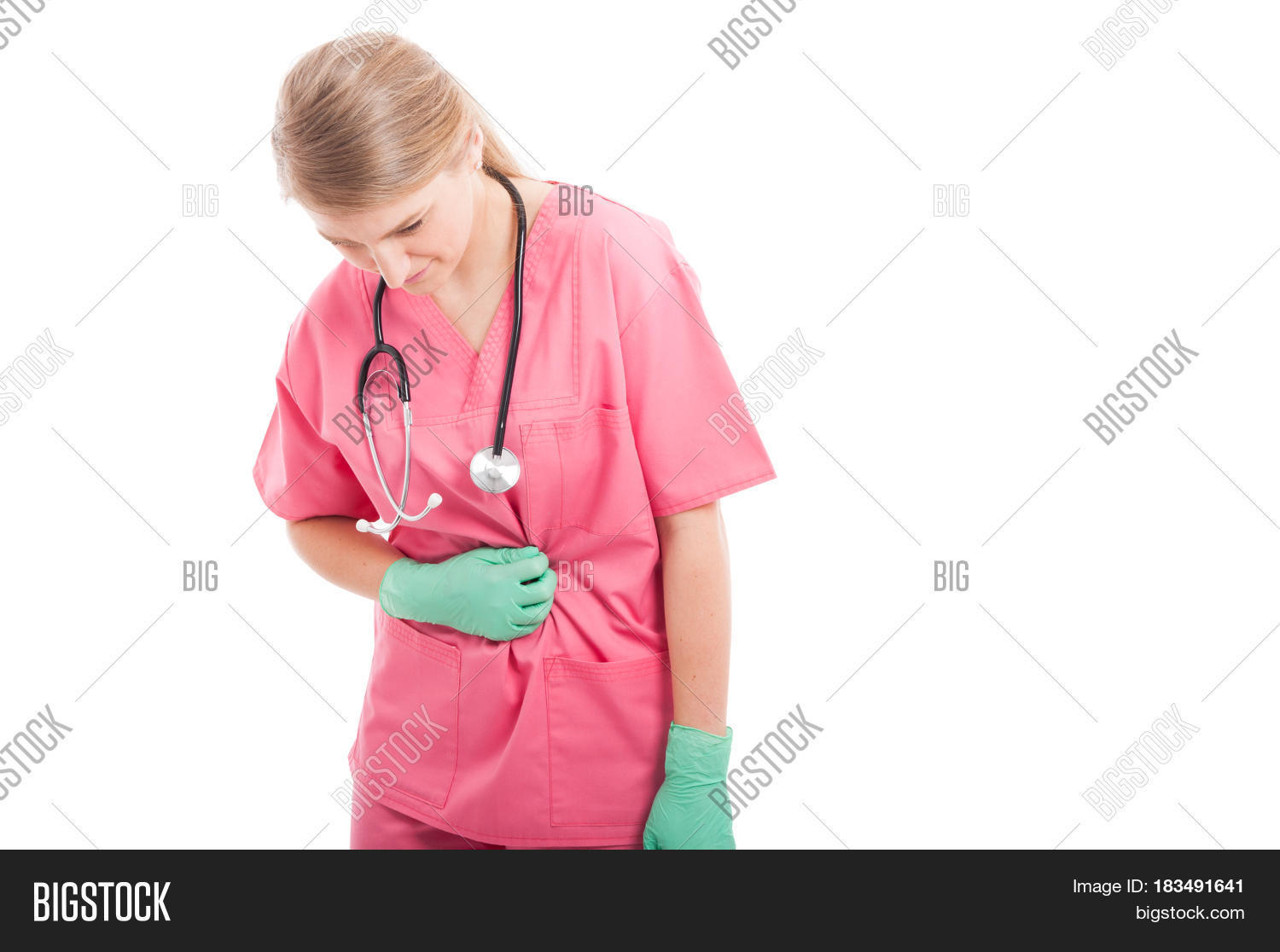 консультация гастроэнтер. врач осматривает живот. медсестра живот. медсестра живот. медсестра живот.