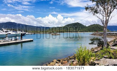 beautiful day at Yorkeys Knob marina on the jetty