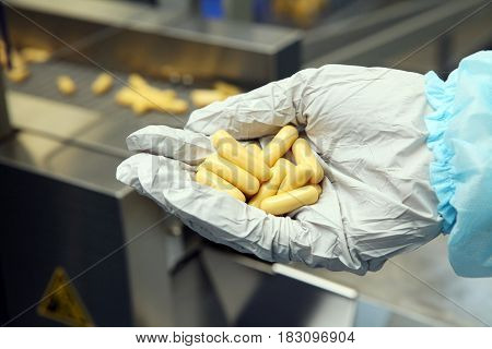 Machine Manufacture Of Gelatin Capsules. Validation Of The Machine Man. Production Of Capsules For T