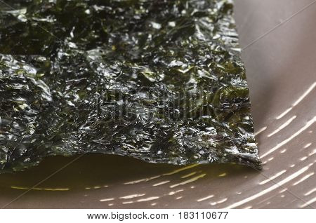 Dry seaweed leaves furmi kim vegan food