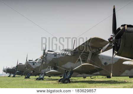 An 2 Airplanes