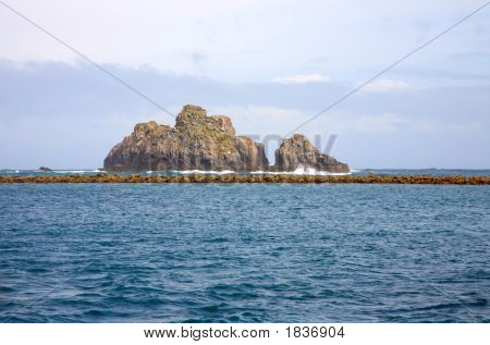 Erkek-A-Vaur, bir büyük Split Rock Scilly Adaları.