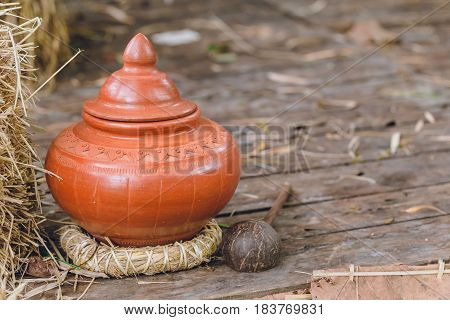 Thai Antique Clay Pot Earth Ware For Guest Or Visitor Drinking Water