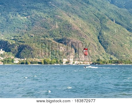 Windsurf E Kitesurf On The Lake