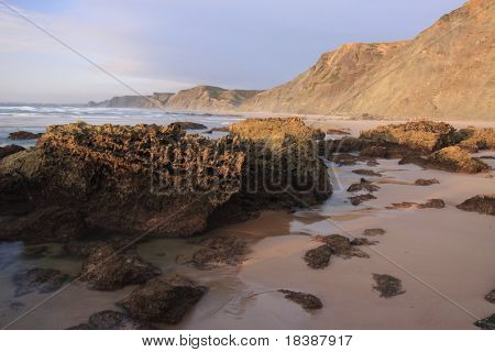 Alentejo ตะวันตกเฉียงใต้และอุทยานธรรมชาติชายฝั่ง Vicentine - castelejo หาด ใกล้ sagres โปรตุเกส