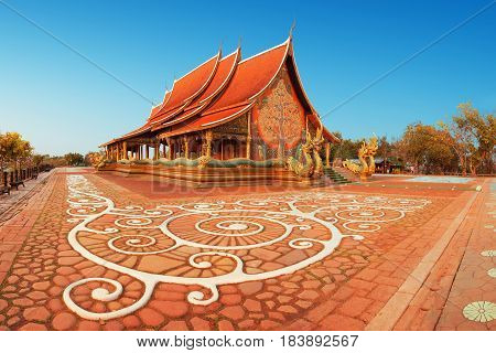 Temple Sirindhorn Wararam